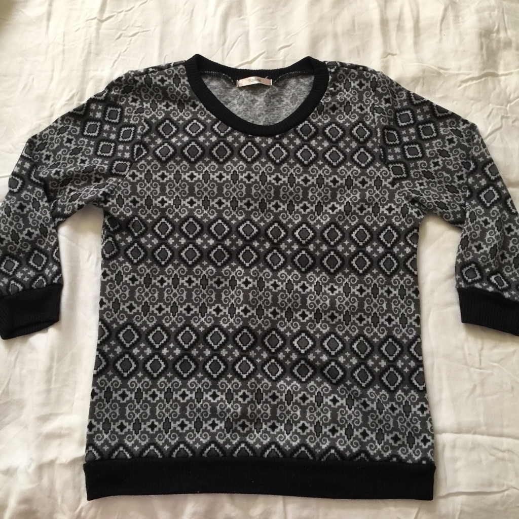 Timing Shape Pattern Sweater